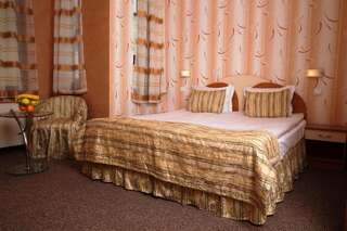 Отель Hotel Bulair Бургас Двухместный номер с 1 кроватью или 2 отдельными кроватями-2
