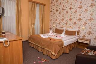 Отель Hotel Bulair Бургас Двухместный номер с 1 кроватью или 2 отдельными кроватями-5